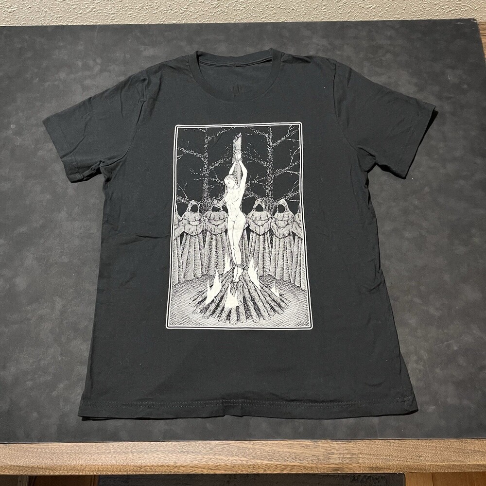 Vintage Salem Witch Shirt Cloak Dagger Leviathan Massive Conspiracy Skull Bones